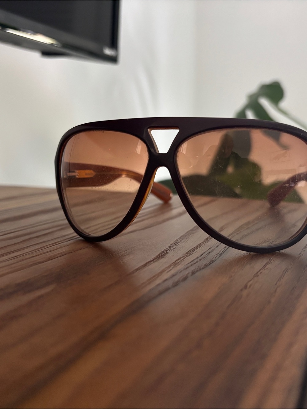 Marc By Marc Jacobs Brown Gradient Aviator Sunglasses